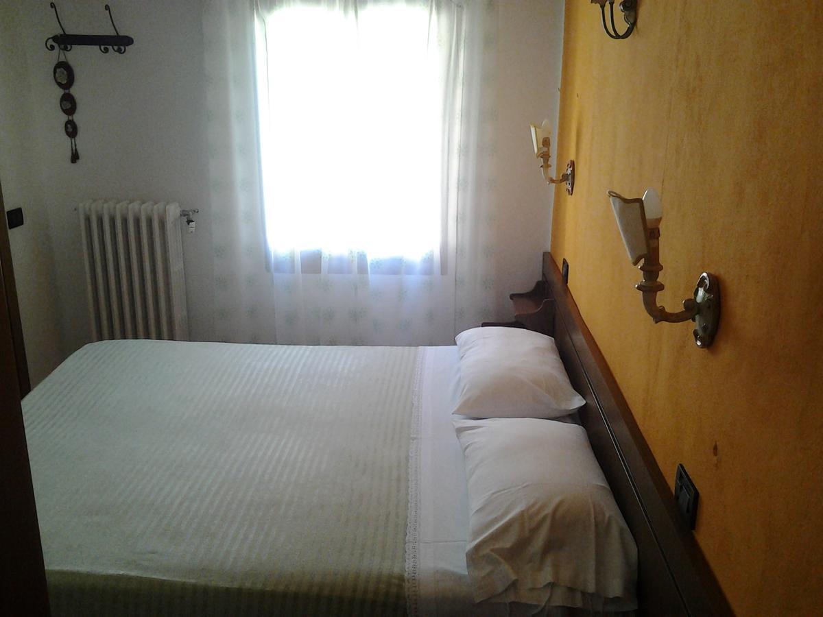 Albergo Ristorante Guerri Pievepelago Eksteriør billede
