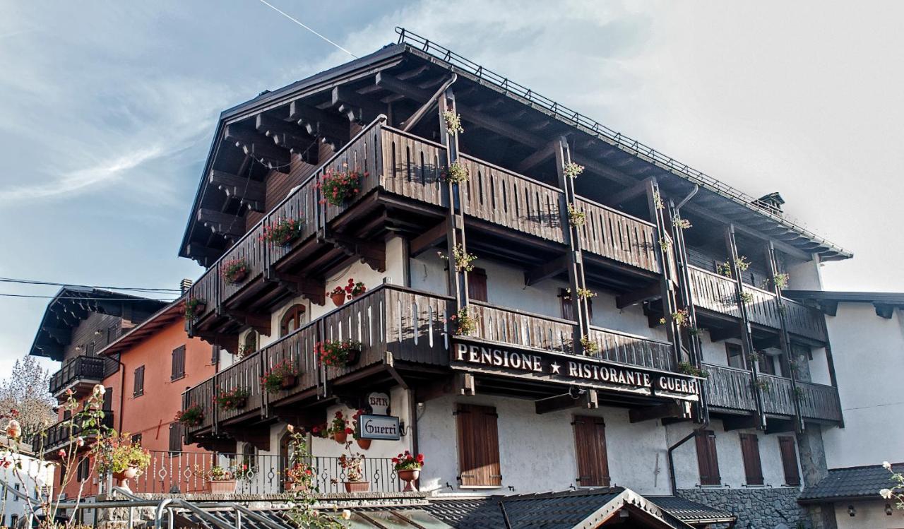 Albergo Ristorante Guerri Pievepelago Eksteriør billede